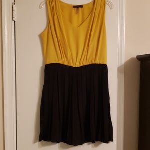 Two tone pleated dress mini